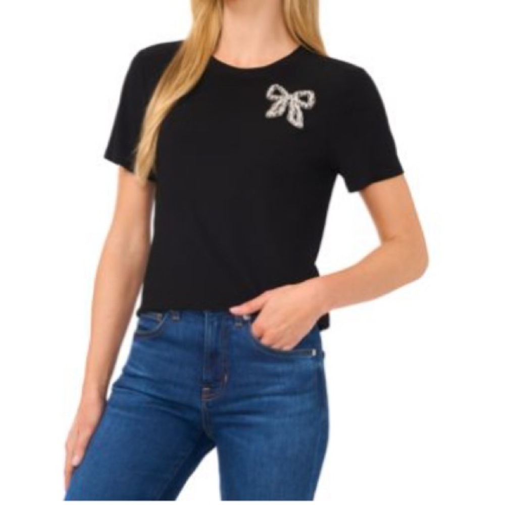BNWT  CeCe Black Short Sleeve Top with Embellished Bow